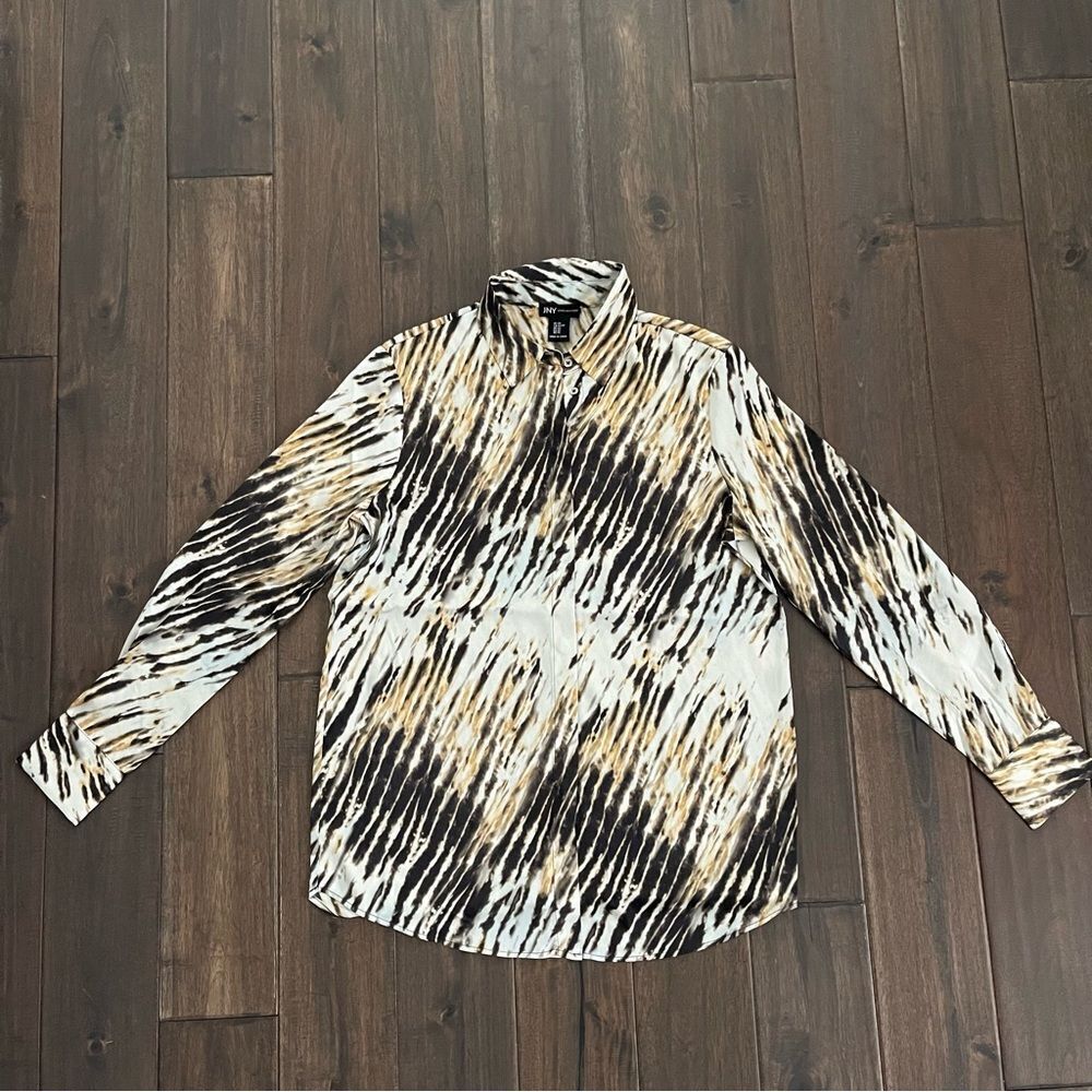 Jones New York Satin Animal Print Button Down Blouse XS NWOT (small flaw)